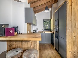 Attractive Chalet on the Ski-slopes