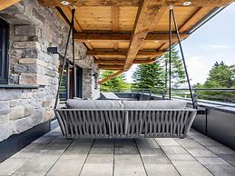 Attractive Chalet on the Ski-slopes