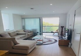 Stunning 2-bedroom Flat With Park View