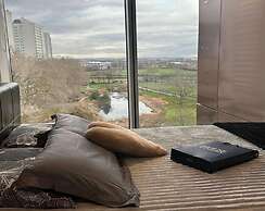 Stunning 2-bedroom Flat With Park View