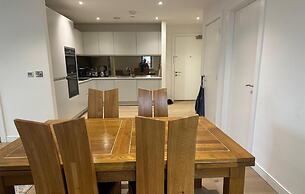 Stunning 2-bedroom Flat With Park View