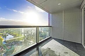 Stunning 2-bedroom Flat With Park View