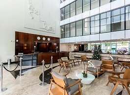 Flat Mediterraneo com garagem