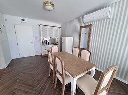 Ocean View Apartments - Ocean View