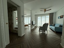 Ocean View Apartments - Ocean View