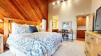 Snowcreek I #47 4 Bedroom Condo