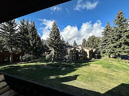 Snowcreek I #47 4 Bedroom Condo