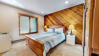 Snowcreek I #47 4 Bedroom Condo