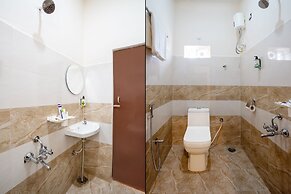 Treebo The Living Tree Karimnagar