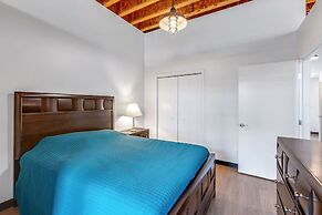 Roxy Condo 203 in Bremerton