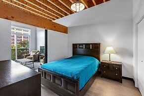 Roxy Condo 203 in Bremerton