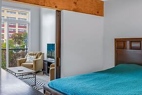 Roxy Condo 203 in Bremerton