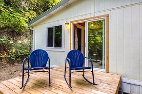 Canal Cliff Cottage in Belfair