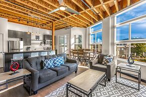 Admiral Condo 201 in Bremerton