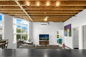 Admiral Condo 201 in Bremerton