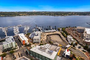 Admiral Condo 201 in Bremerton