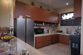 Gilded Palms Villa, Ubud Payangan, Bali