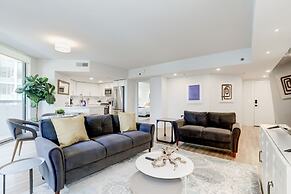 Elegant 2BR Apartment Minutes From DC