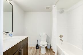 Elegant 2BR Apartment Minutes From DC