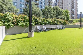 Elegant 2BR Apartment Minutes From DC