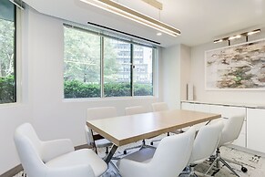 Elegant 2BR Apartment Minutes From DC