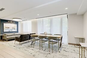 Elegant 2BR Apartment Minutes From DC