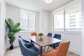 Elegant 2BR Apartment Minutes From DC