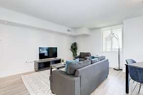 Elegant 2BR Apartment Minutes From DC