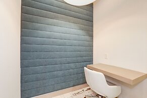 Elegant 2BR Apartment Minutes From DC