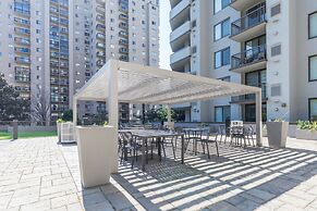 Elegant 2BR Apartment Minutes From DC