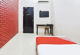 OYO 91052 Hotel Kenangan