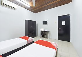 OYO 91052 Hotel Kenangan
