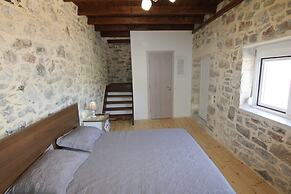 Malia Stone Residence - Secluded Cozy Retreat