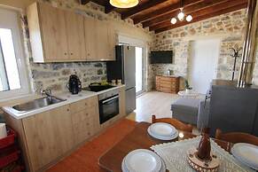 Malia Stone Residence - Secluded Cozy Retreat