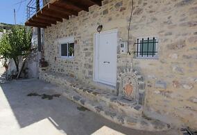 Malia Stone Residence - Secluded Cozy Retreat