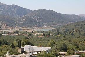 Malia Stone Residence - Secluded Cozy Retreat