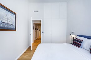 Stylish and Colorful Apartment by Wonderful Italy