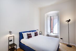 Stylish and Colorful Apartment by Wonderful Italy