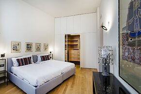 Stylish and Colorful Apartment by Wonderful Italy