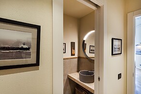 Stylish and Colorful Apartment by Wonderful Italy