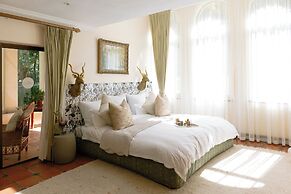 Manor House at La Roche Estate - Franschhoek
