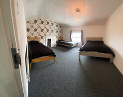 Room in Lodge - Southgate Lodge - Single-twin, Double and Family Rooms