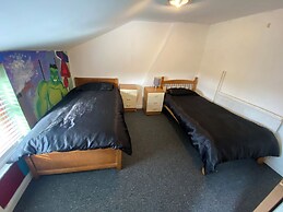 Room in Lodge - Southgate Lodge - Single-twin, Double and Family Rooms