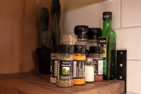 Mountain View Walk to all in Canmore Canada