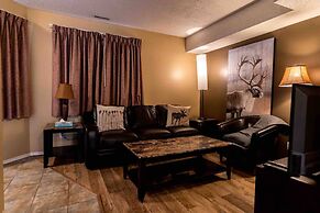 Mountain View Walk to all in Canmore Canada