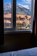 Mountain View Walk to all in Canmore Canada