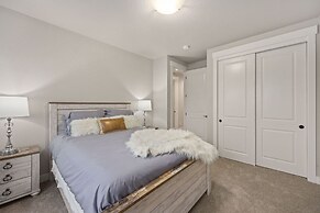 Scenic Mountain Retreat Golf, Pickleball, Relax