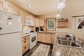 40gs Wifi - W/D Hot Tub - Sleeps 8