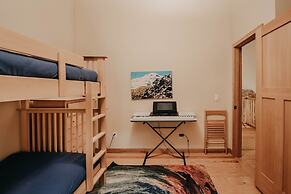 40gs Wifi - W/D Hot Tub - Sleeps 8