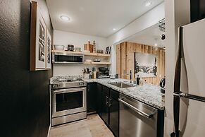 64sw - Pets Ok - Wood Stove - Sleeps 4